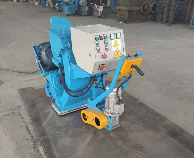 河北滄州客戶來(lái)公司參觀路面拋丸機(jī)使用效果